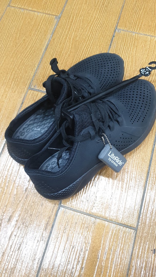 Crocs