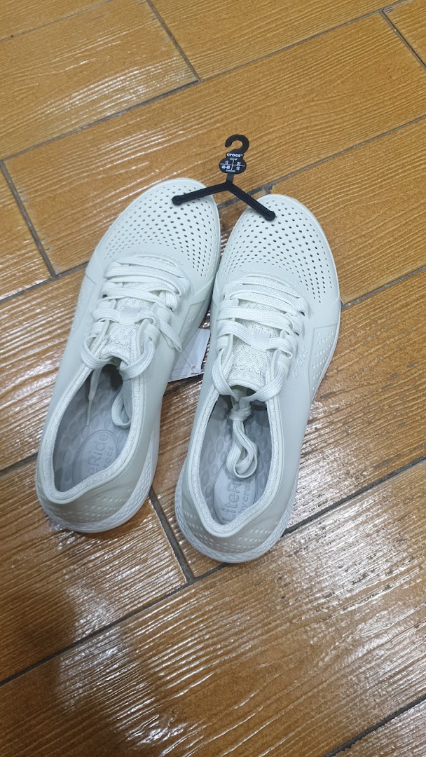 Crocs