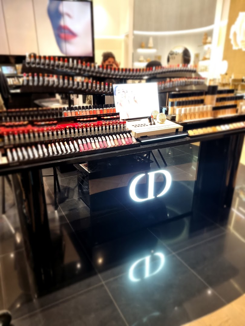 DIOR