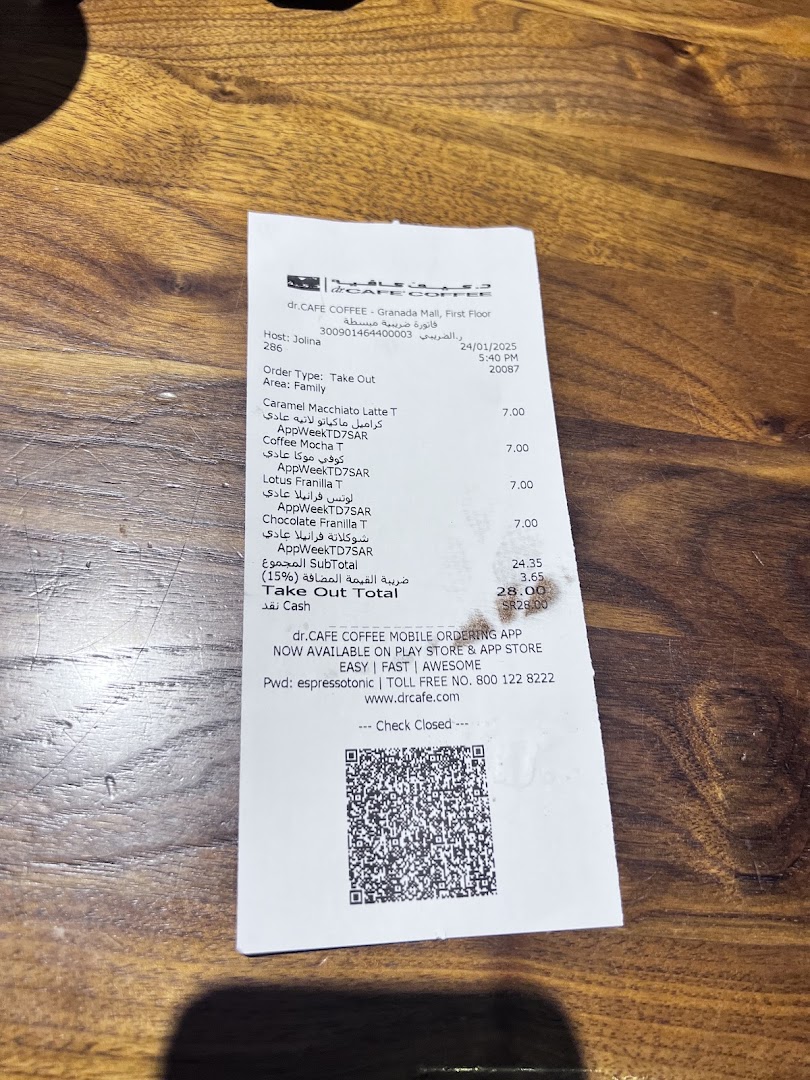 A receipt from dr.CAFE COFFEE showing various coffee orders and their prices.