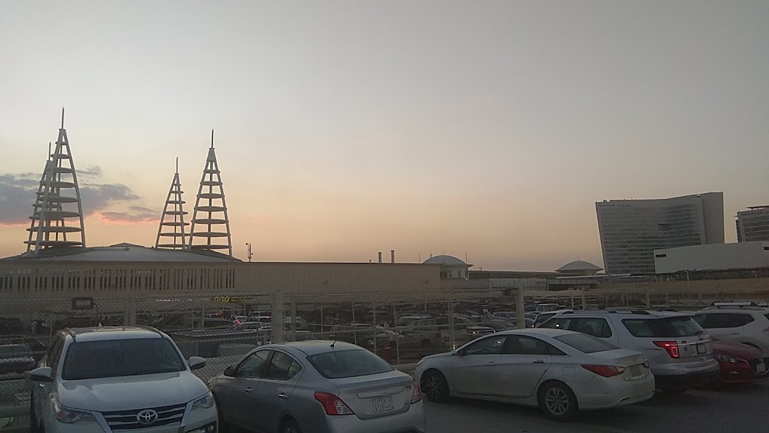 Granada Mall Parking