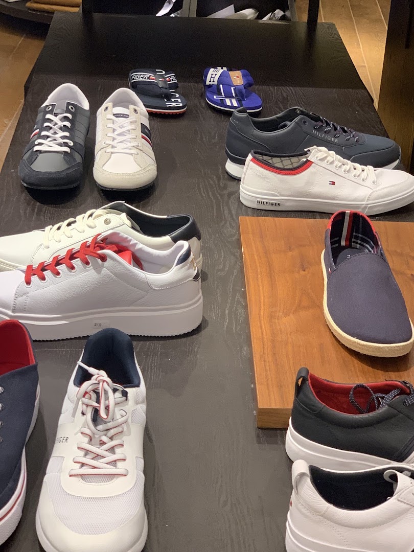 Tommy Hilfiger